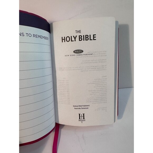 NKJV Compact UltraThin Holy Bible LeatherTouch Pink Embossed - Picture 2 of 8